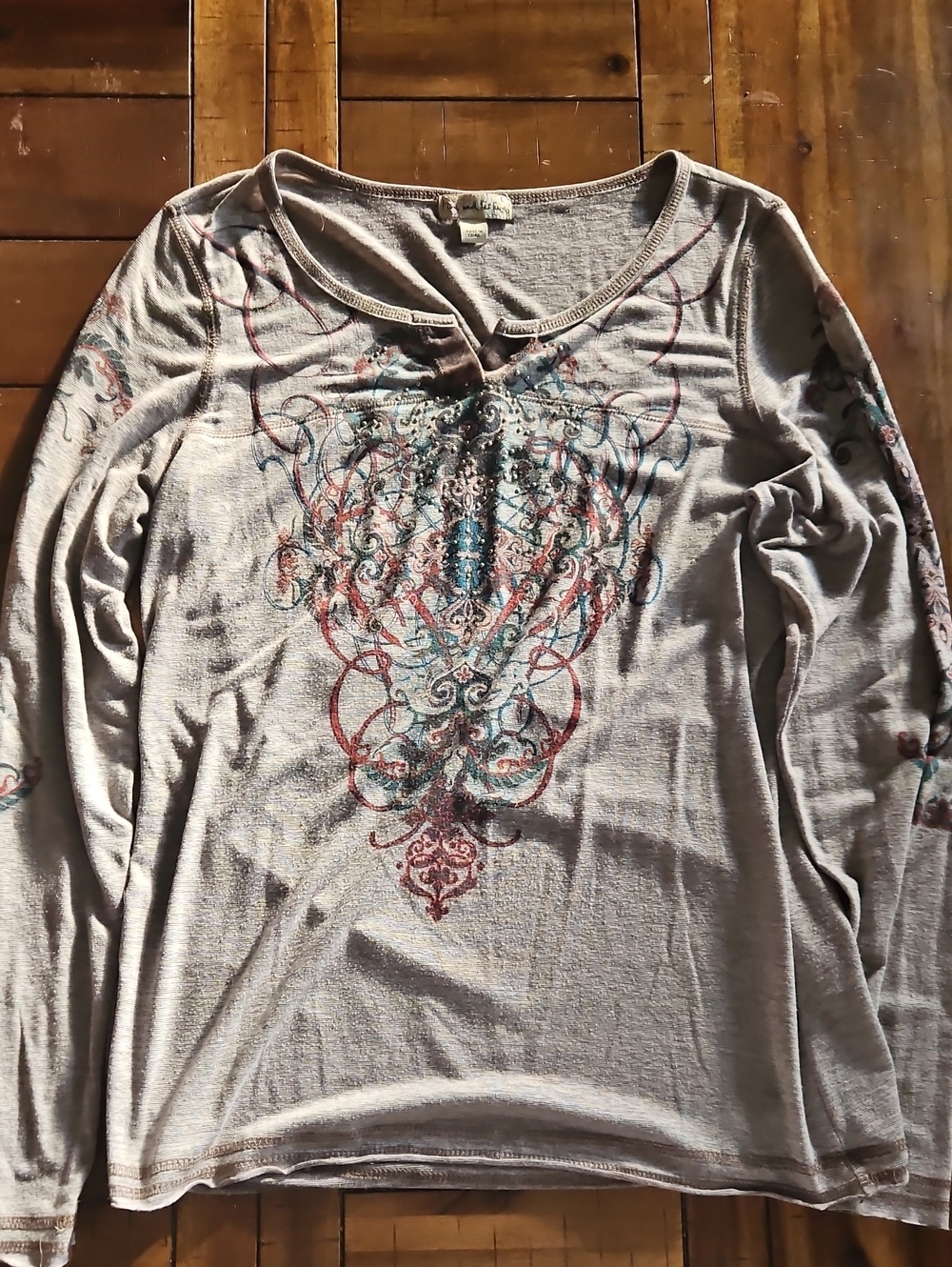 Live And Let Live Women's  Taupe Long-Sleeve V-Neck Top with Blue & Rust Print